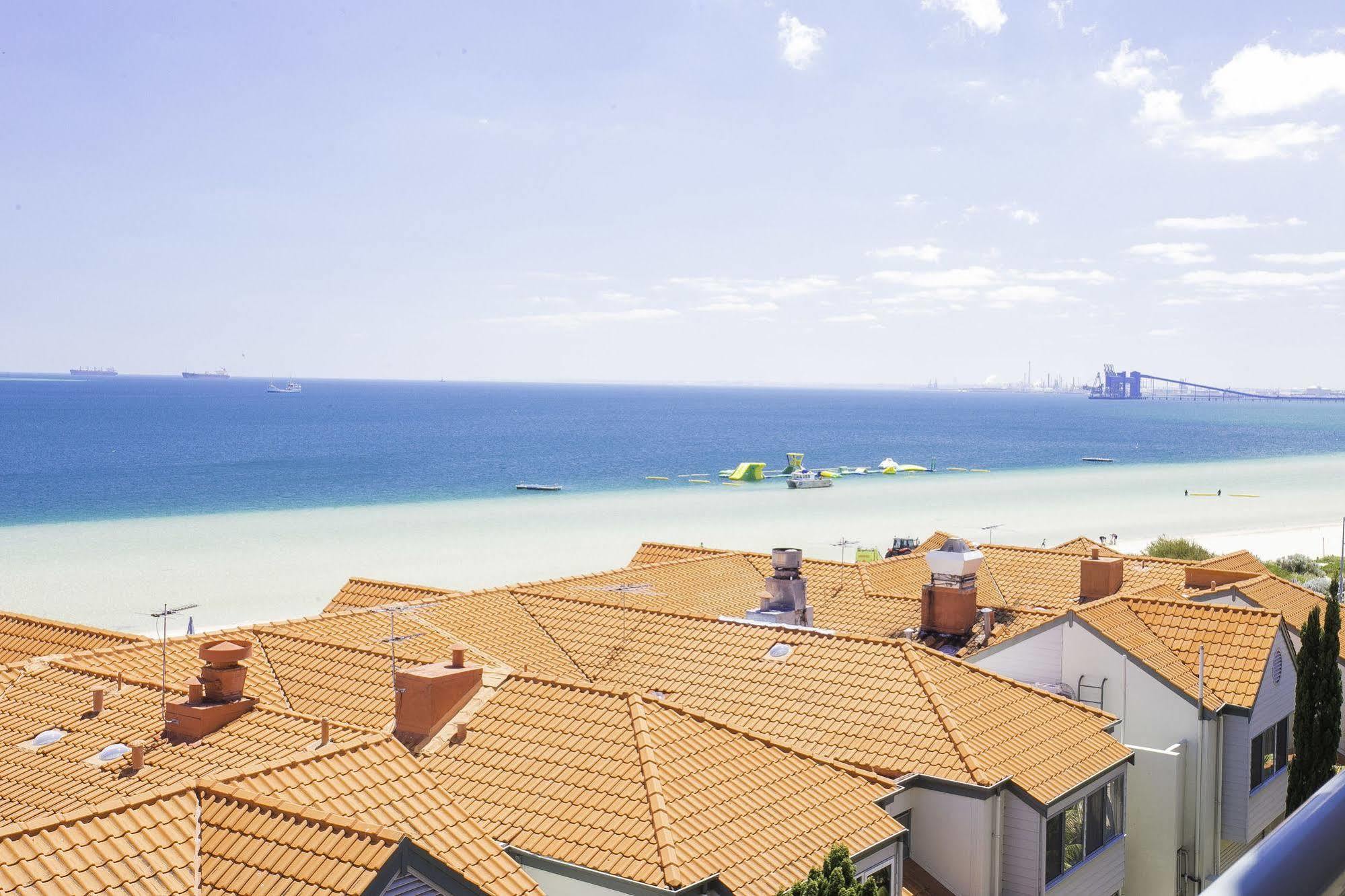 Boardwalk By Rockingham Apartments Esterno foto
