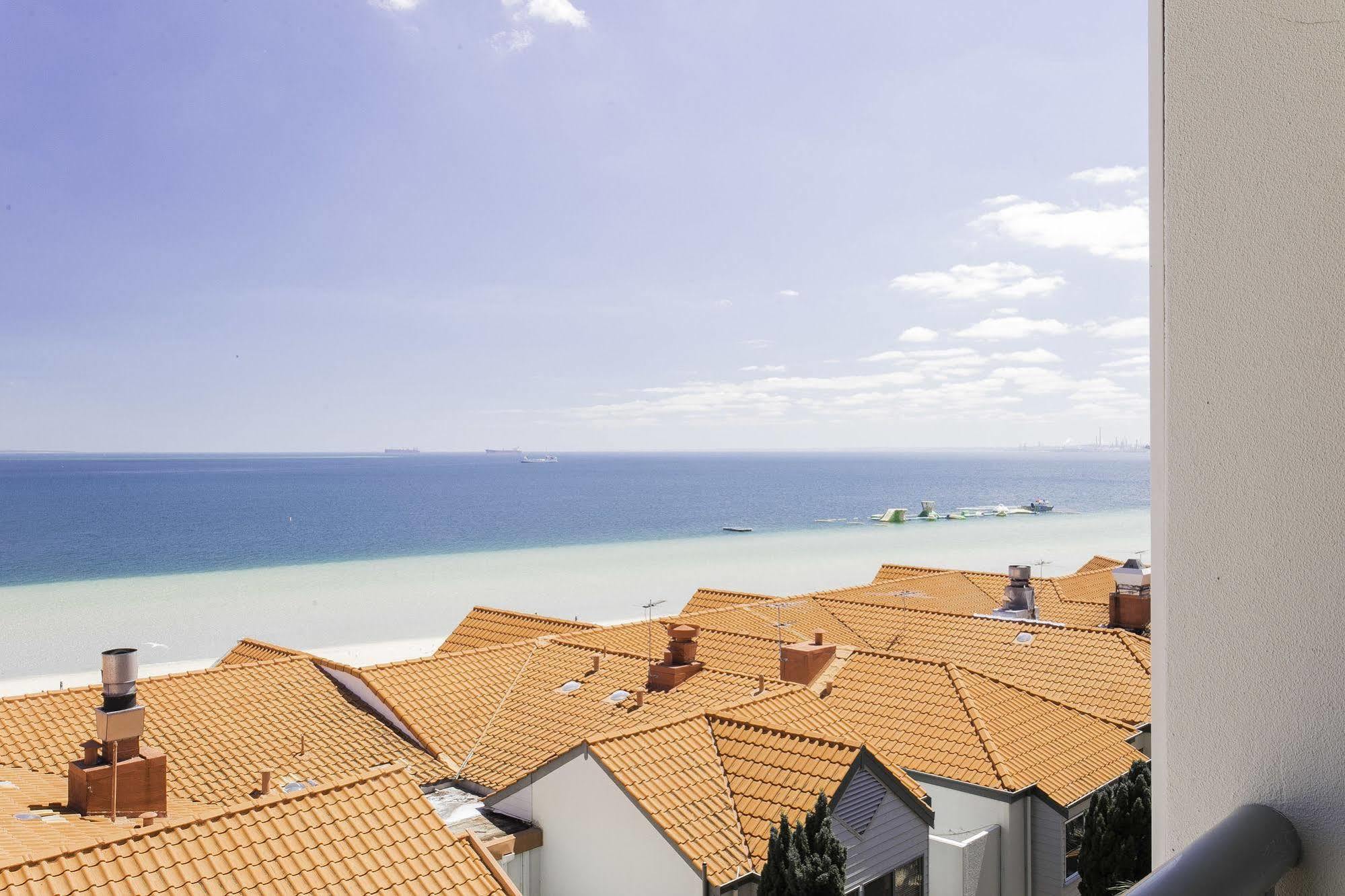 Boardwalk By Rockingham Apartments Esterno foto